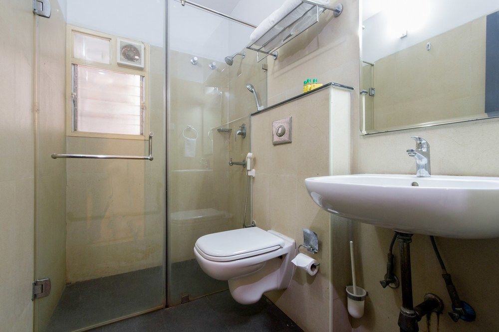 Fabhotel Stay Eeasy Thiruvanmiyur Madras Buitenkant foto