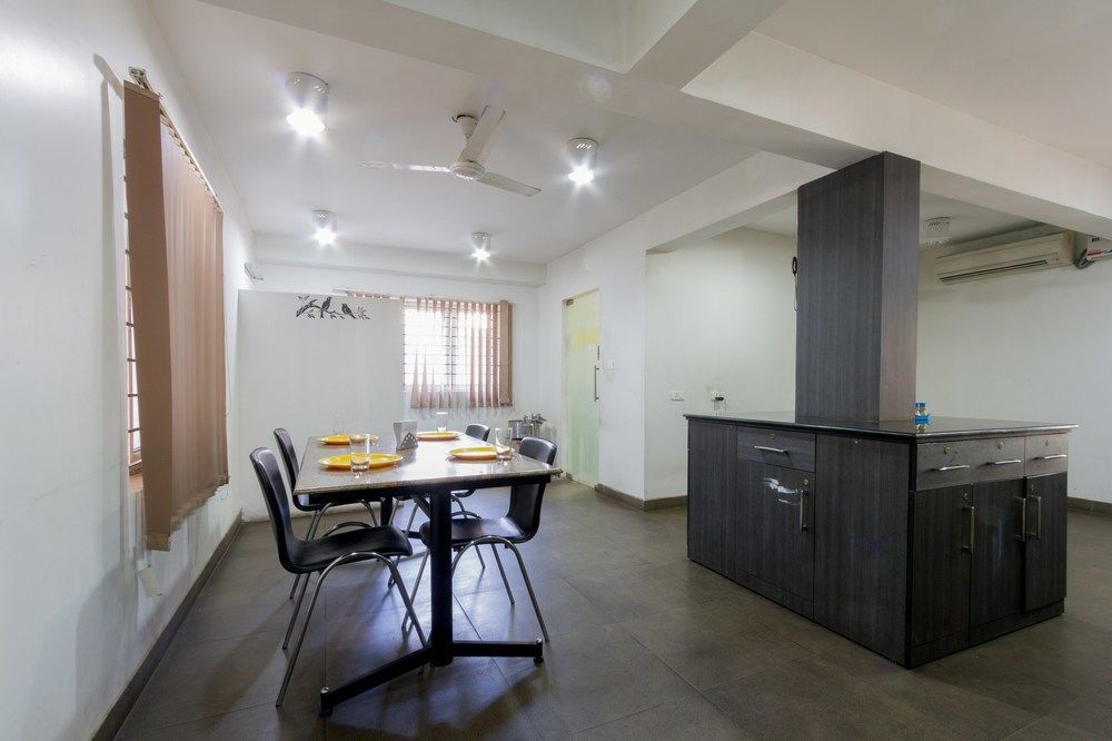 Fabhotel Stay Eeasy Thiruvanmiyur Madras Buitenkant foto